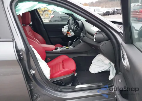 2022 Alfa Romeo Giulia Veloce Awd из США, поврежденный, VIN ZARFANBN1N7659075